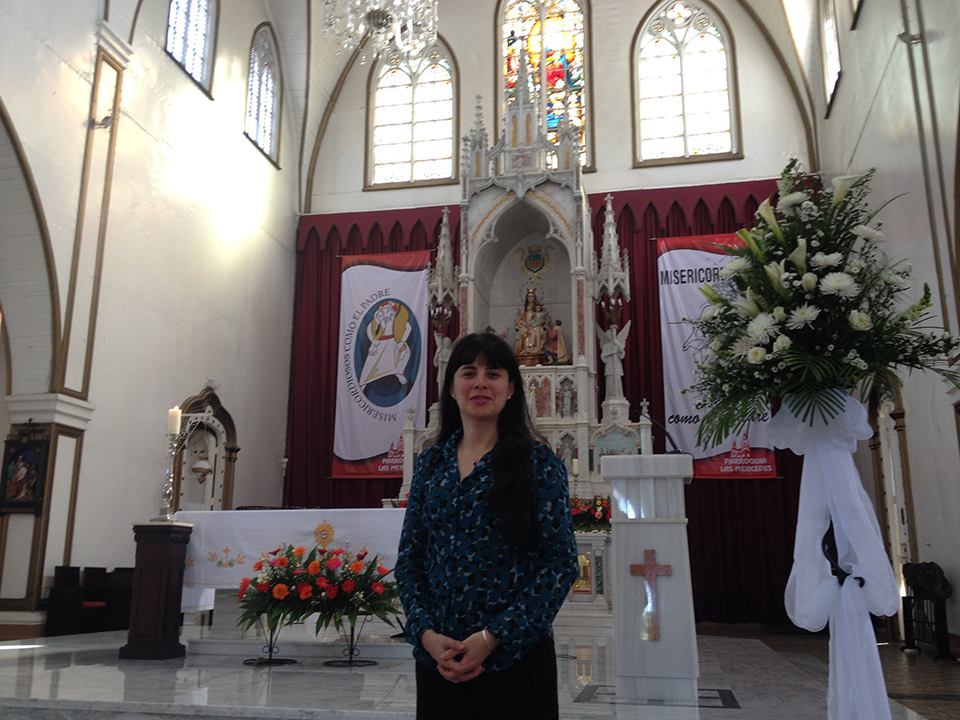 Canto en actividades religiosas Ministerio de Silvia Rodriguez